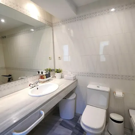 2038 Duplex Golden Apartment *