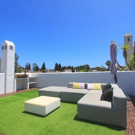2038 Duplex Golden Apartment *